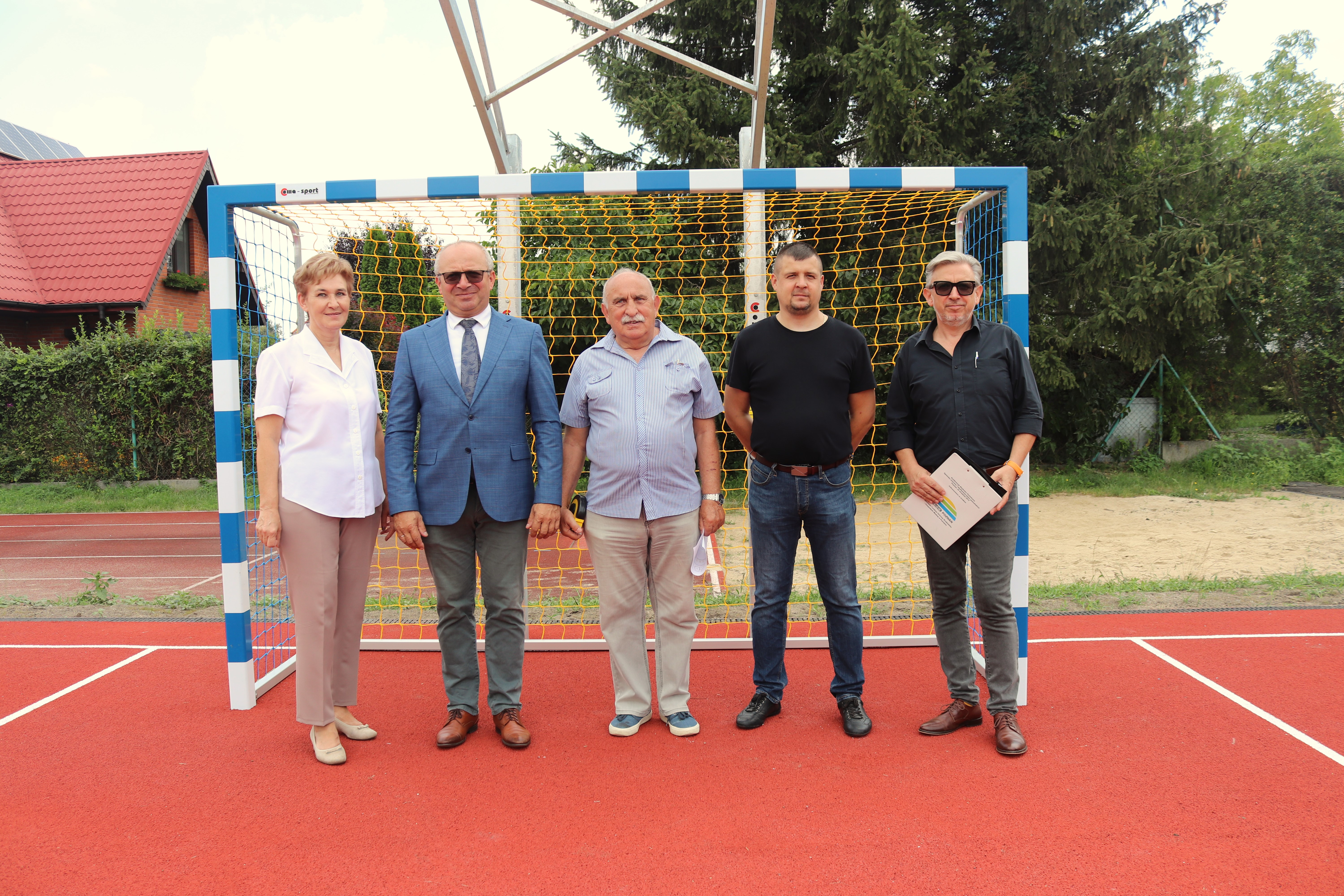 Budowa boiska wielofunkcyjnego przy Szkole Podstawowej w Rzgowie